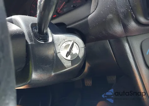 2001 Toyota Corolla S z USA, uszkodzony, nr VIN 2T1BR12E51C494473